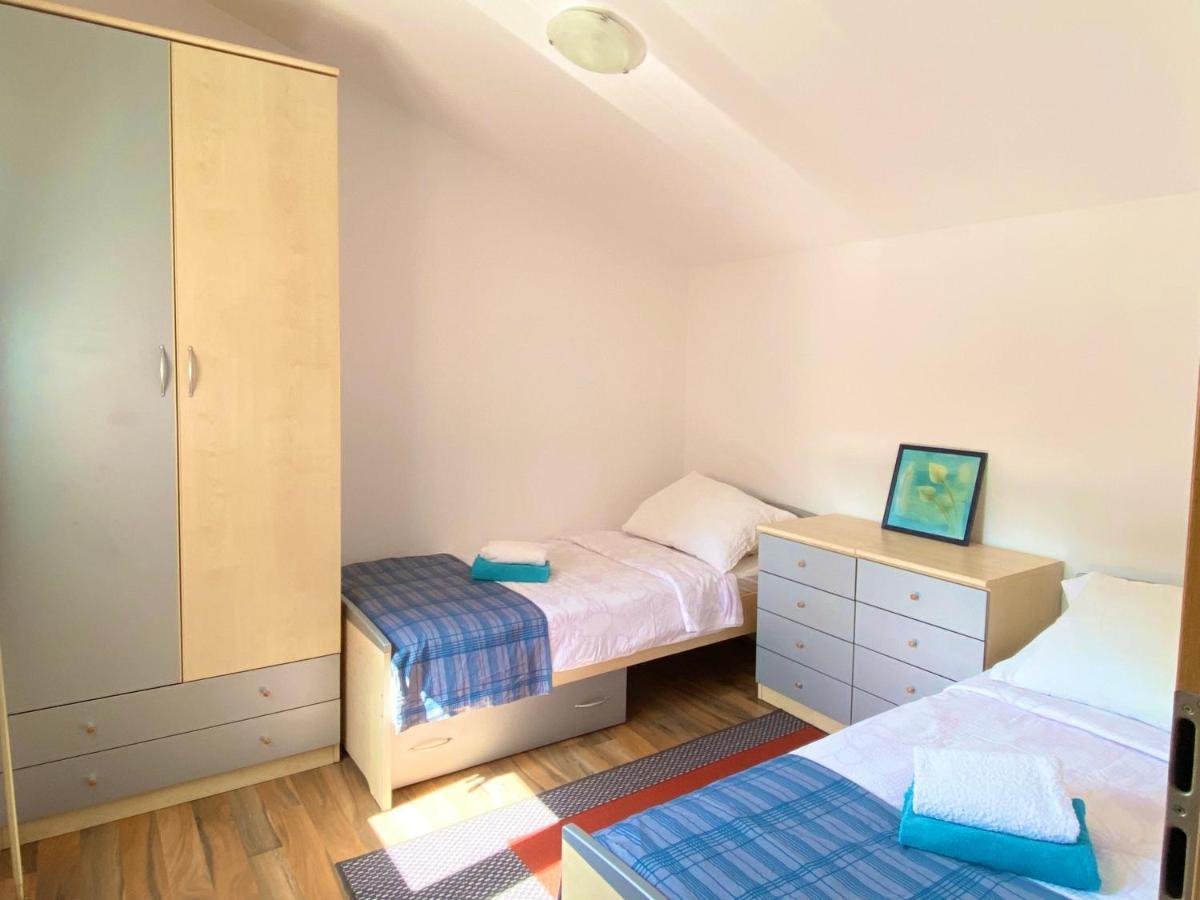 Apartments Mani Trogir Exterior photo
