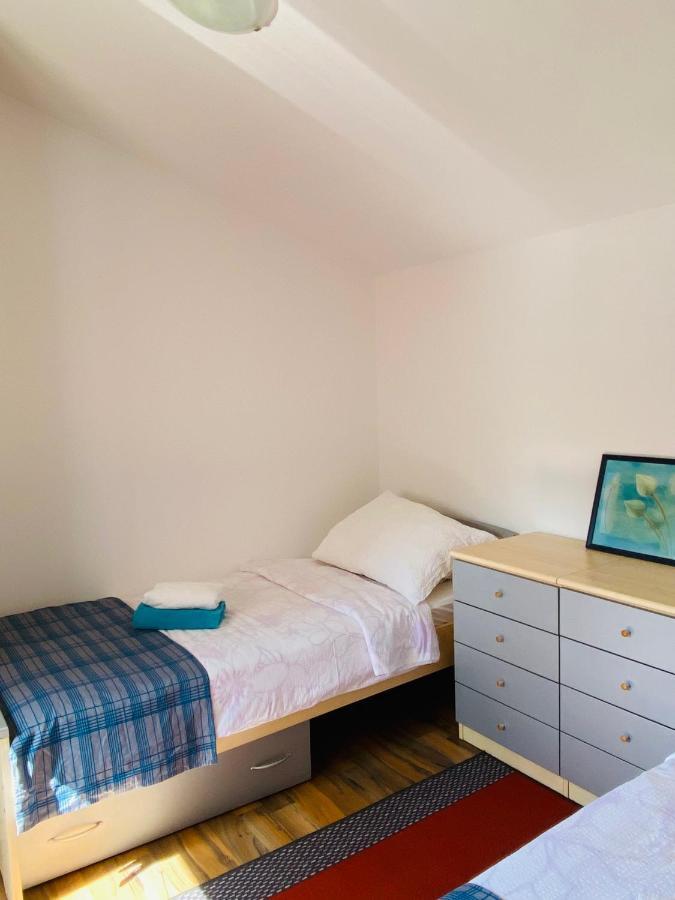 Apartments Mani Trogir Exterior photo