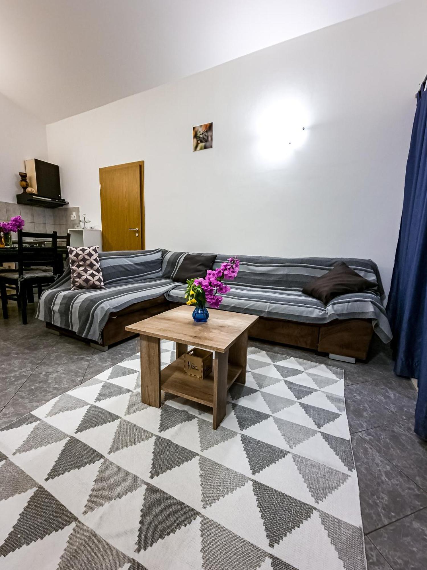 Apartments Mani Trogir Exterior photo