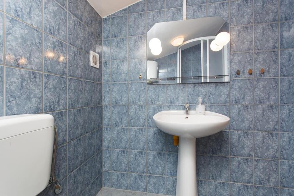 Apartments Mani Trogir Exterior photo