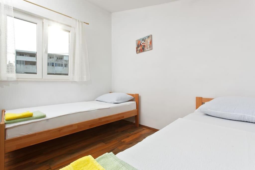 Apartments Mani Trogir Exterior photo