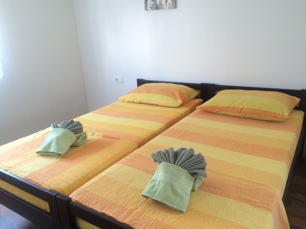 Apartments Mani Trogir Exterior photo